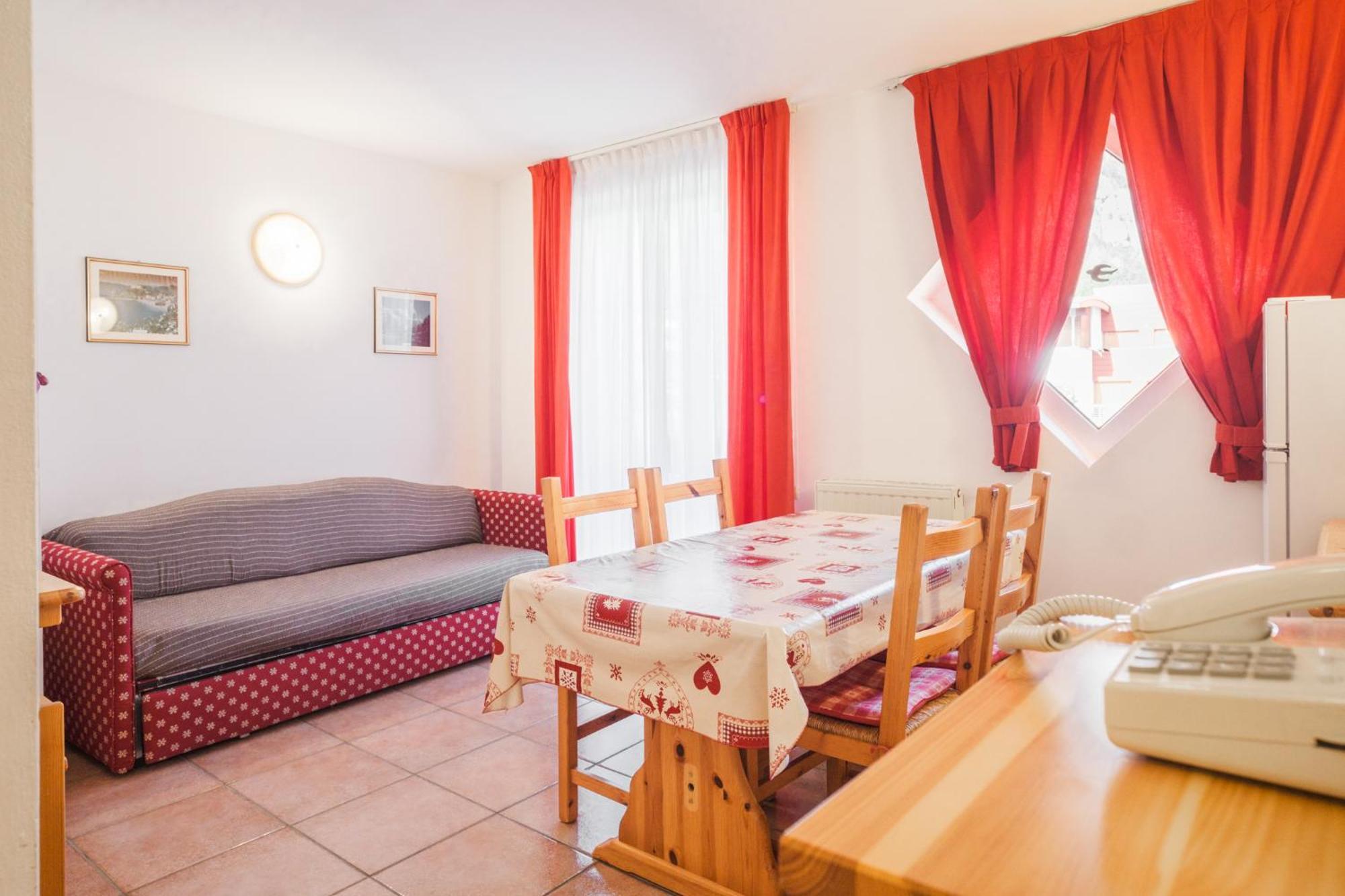 Residence Al Caminetto Мольвено Экстерьер фото