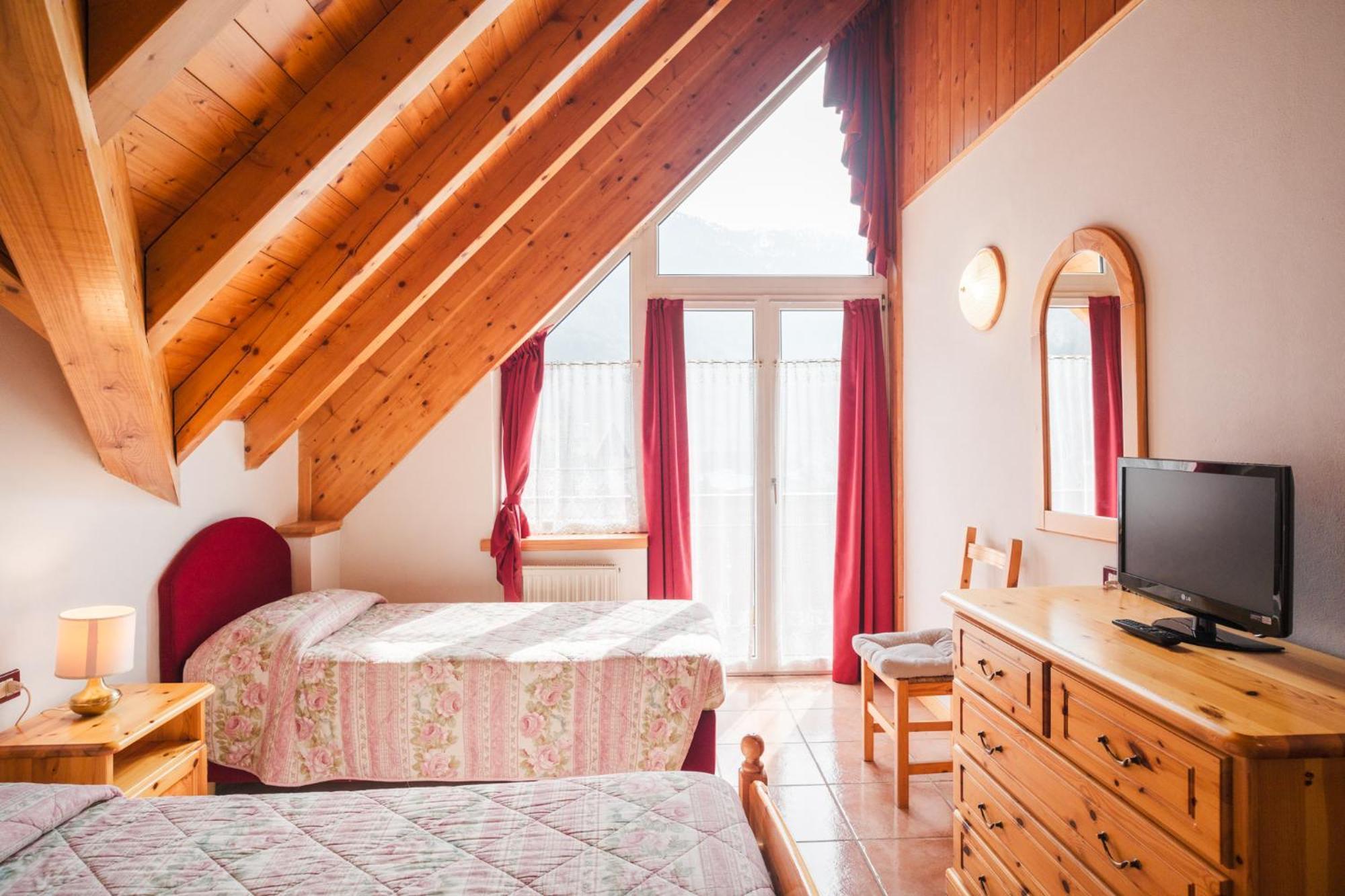 Residence Al Caminetto Мольвено Экстерьер фото