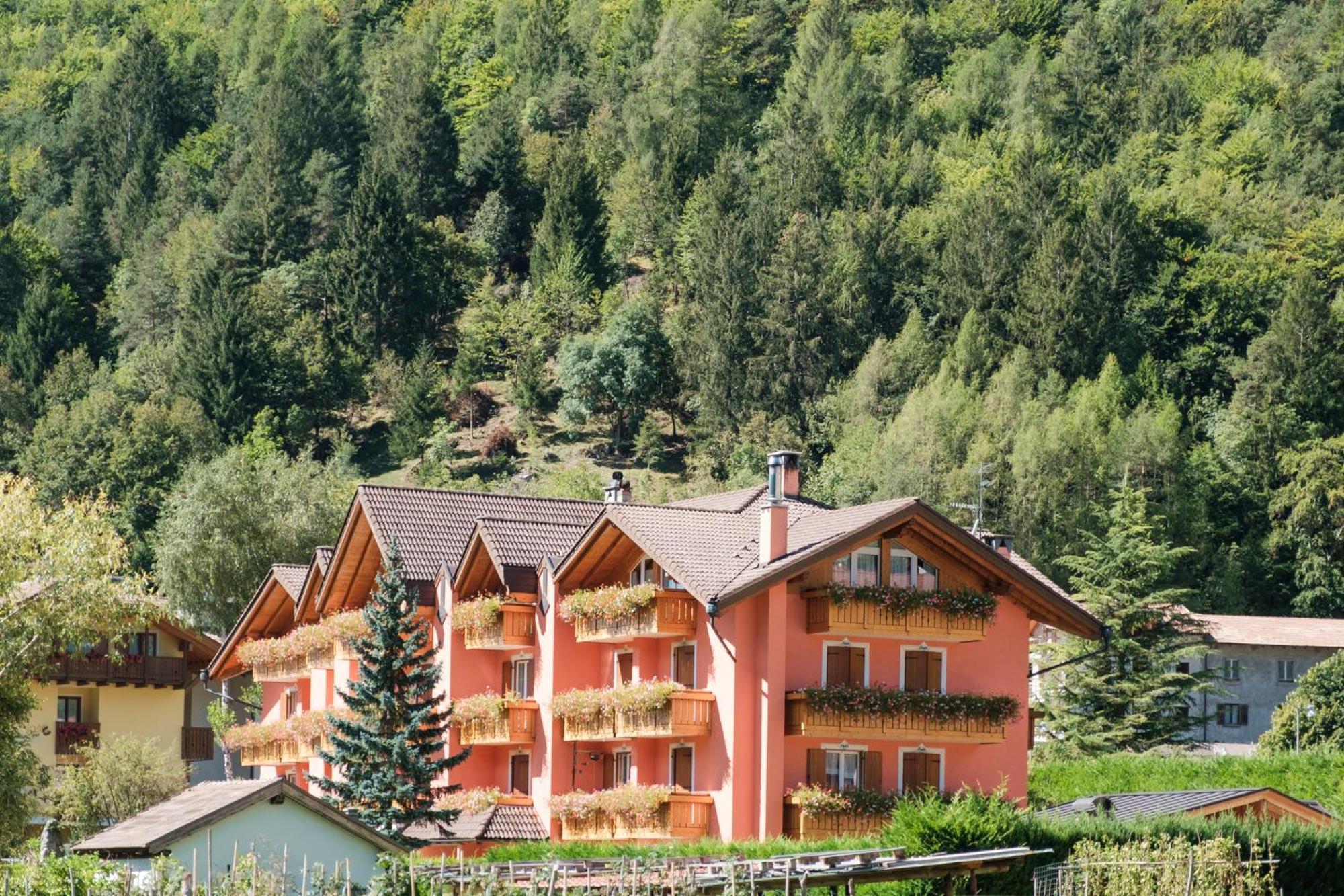 Residence Al Caminetto Мольвено Экстерьер фото