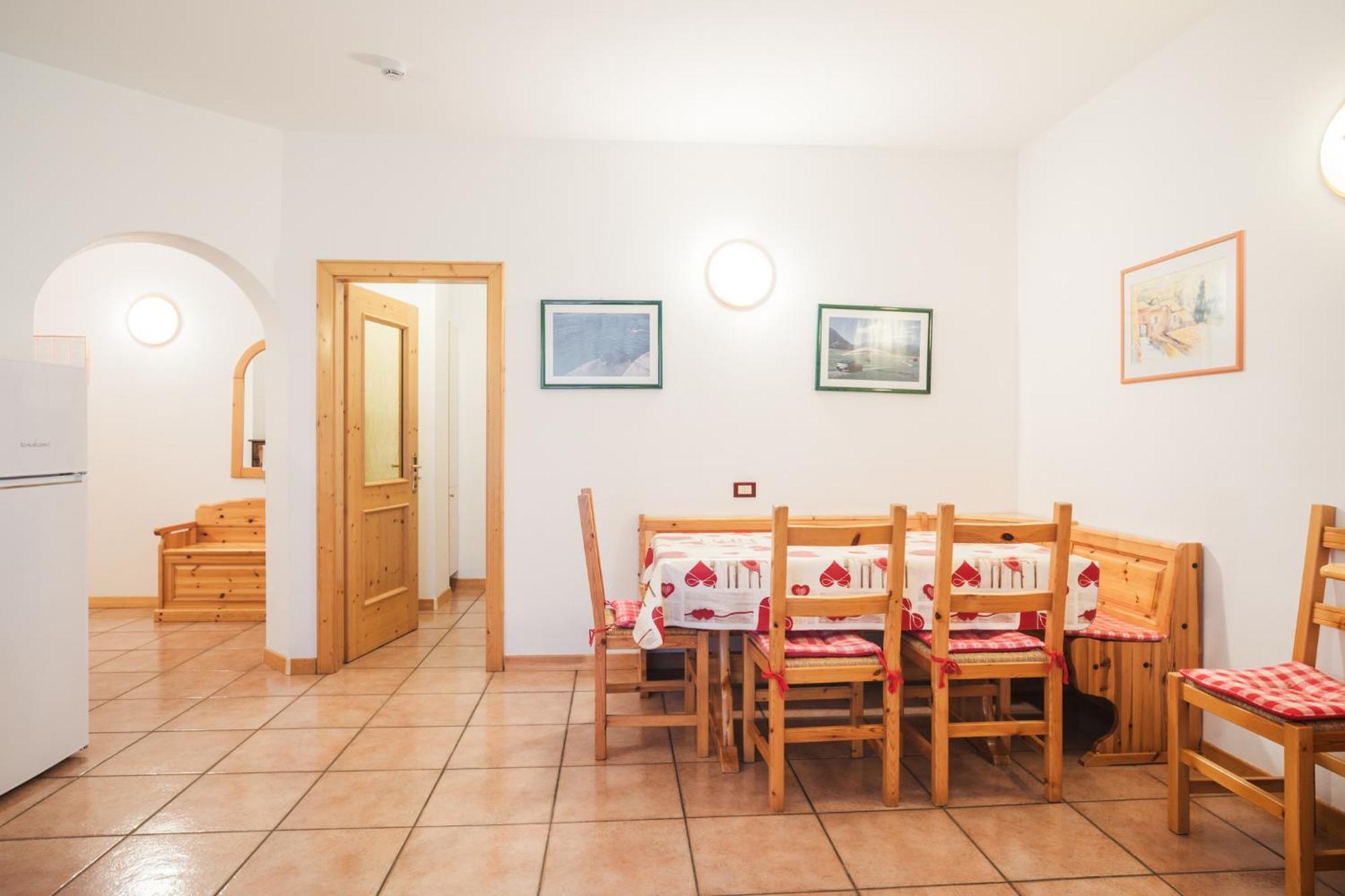 Residence Al Caminetto Мольвено Экстерьер фото